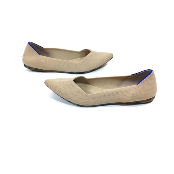 SS1640 EUC $149 Rothys Ecru Pointy Toe Ballet Flats—left shoe:9, right shoe:9.5 - Picture 3 of 10